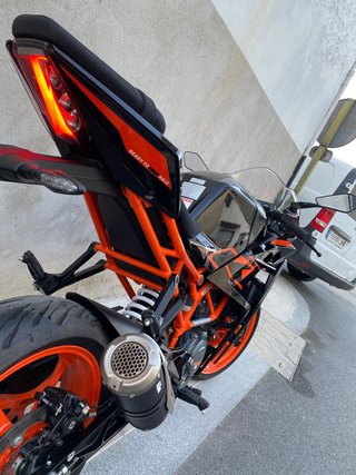KTM RC 125 Negra/Naranja - ¡Como Nueva!