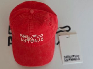 Gorra Bad Bunny Roja