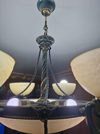 Lámpara de salón dorada y verde azulado