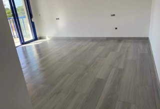 Se realizan trabajos de pintura en blanco o color