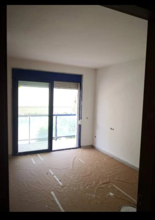 Se realizan trabajos de pintura en blanco o color