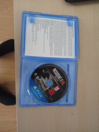 Resident Evil 7 Gold Edition PS4 Físico