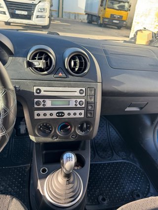 Ford Fiesta 2004