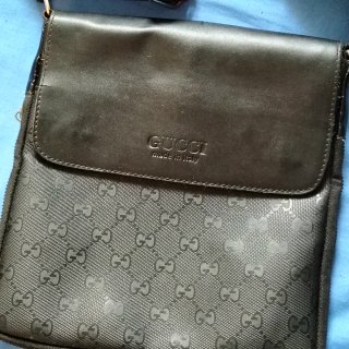 Borsa a tracolla Gucci nera