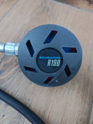 Regulador Buceo Scubapro R190
