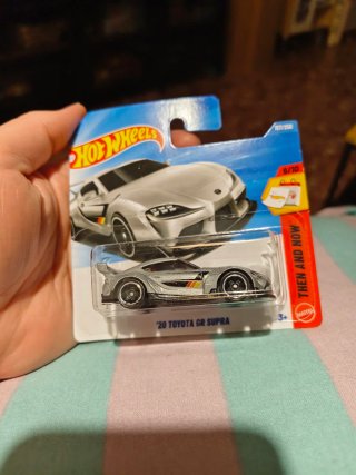 Hot Wheels '20 Toyota GR Supra