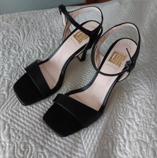 Sandali Neri Nuovi in Pelle Made in Italy Tg. 40
