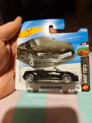 Hot Wheels 2019 Audi R8 Spyder Negro