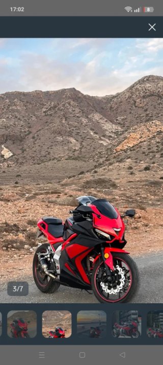 Mitt GP125 Deportiva Roja y Negra