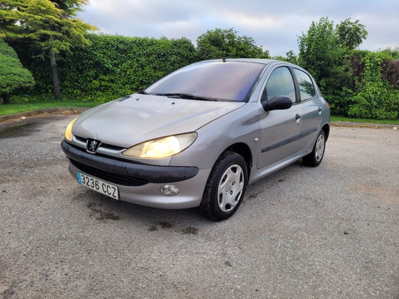 Peugeot 206 2003 - foto 1