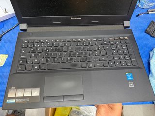 Ordenador Portátil Lenovo B50-70