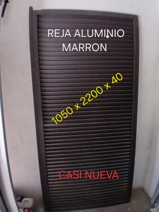 Reja Aluminio Marrón 1050x2200x40