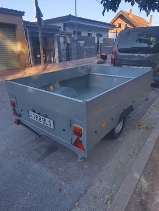 Remolque metálico
