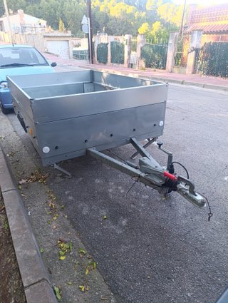 Remolque metálico