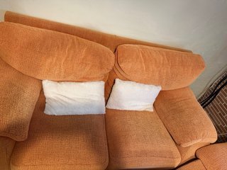 Juego de sofás naranja de tela