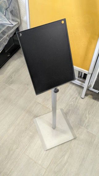Material para publicidad, cartel, caballete...