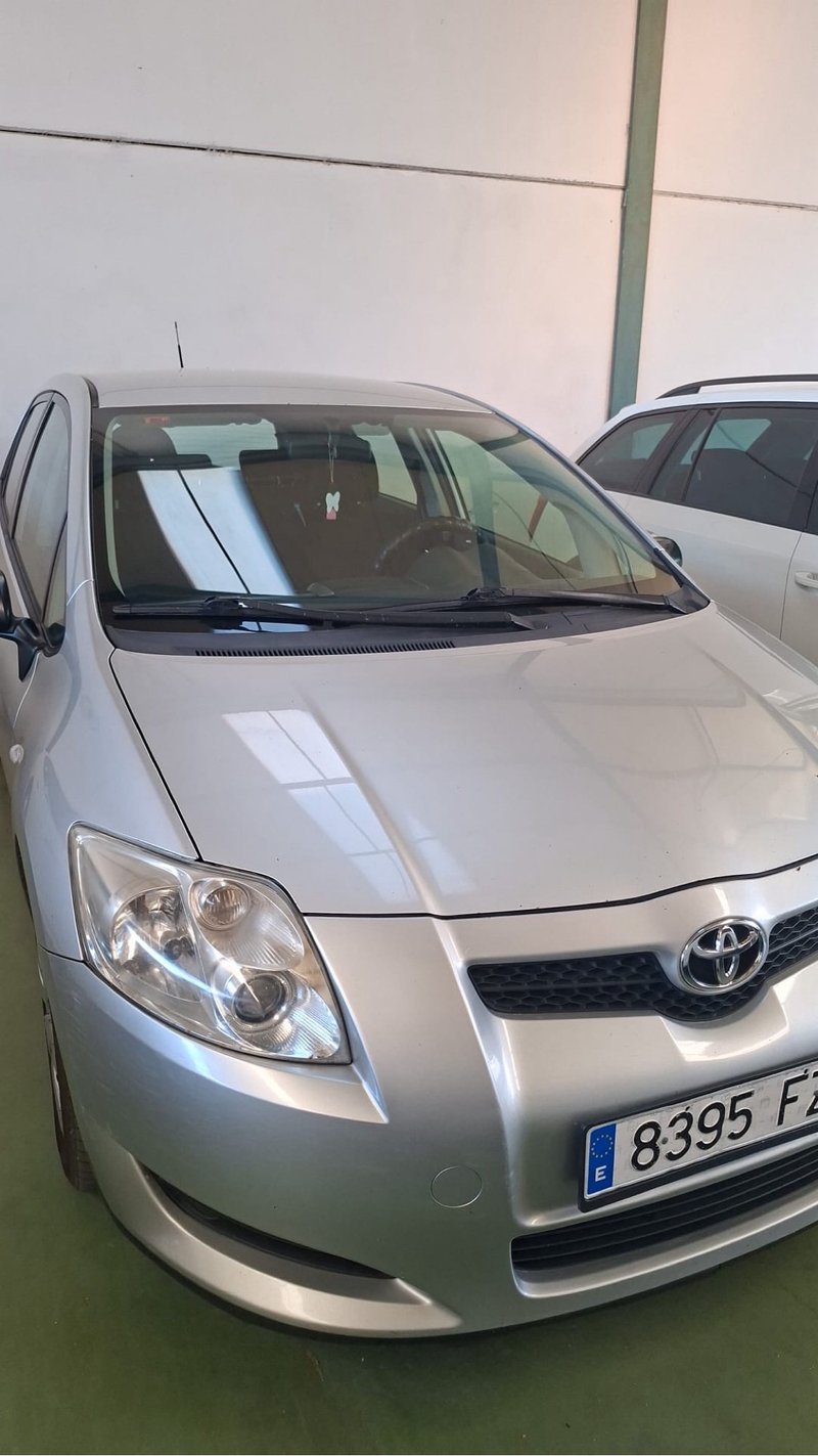 Toyota Auris 2007 - foto 1