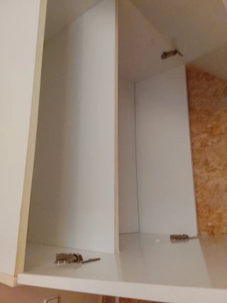Armario blanco de madera
