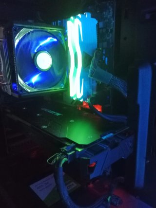 PC Gamer i7 7th Gen 16GB RAM GTX 1080 RGB