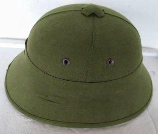 Elmo militare vintage verde