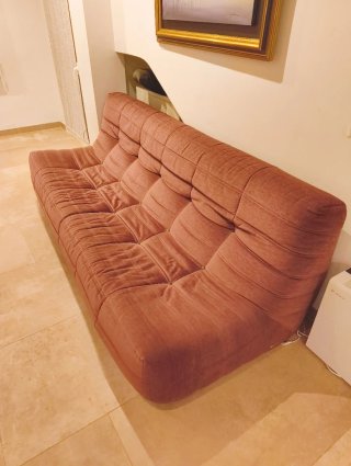 Sofá Oruga morado 240cm