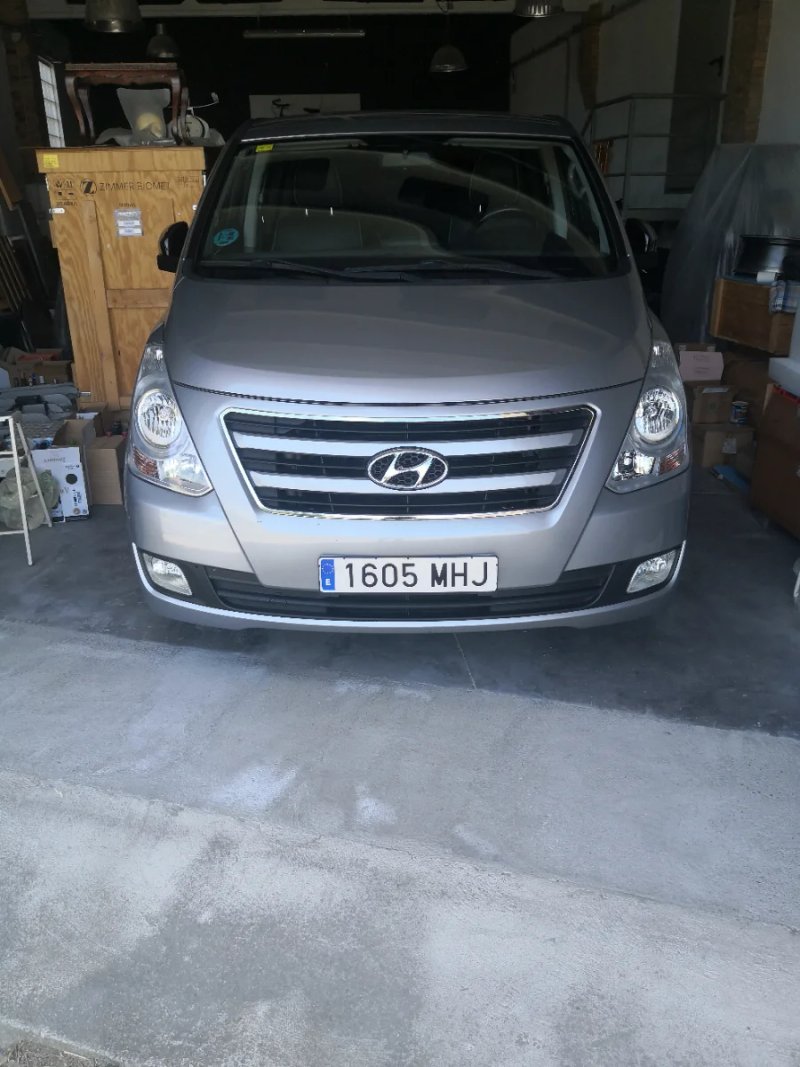 Hyundai H1 Grand Starex - foto 1