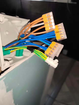 Buscamos electricistas con PRL en dia