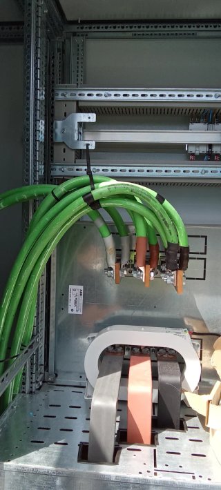 Buscamos electricistas con PRL en dia