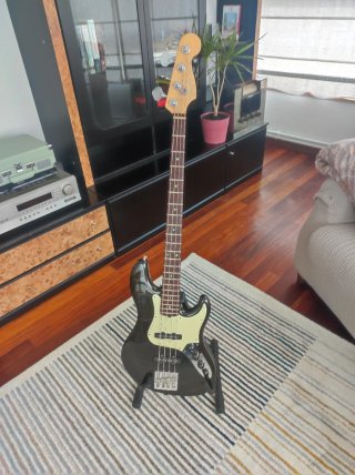 Golpeador Fender Jazz Bass American Deluxe