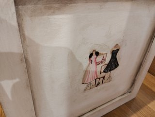Cajonera de costura decorada