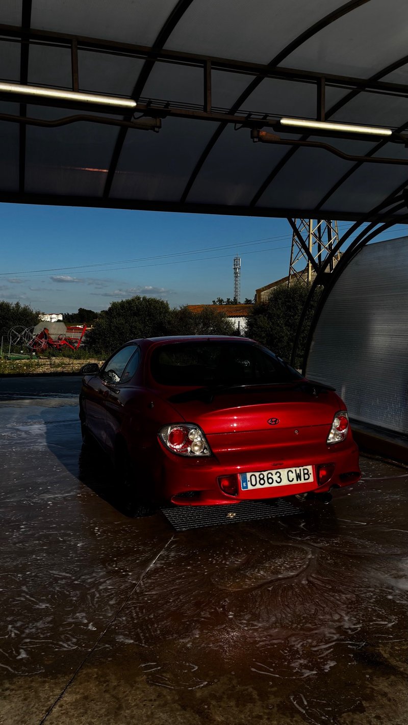 Hyundai Coupe 1999 - foto 1