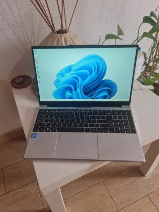 Portátil i9 10ª Gen 2TB SSD 16GB RAM
