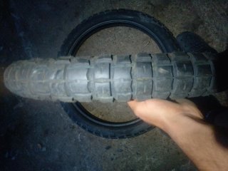 Neumático de moto mixto 90/90/21