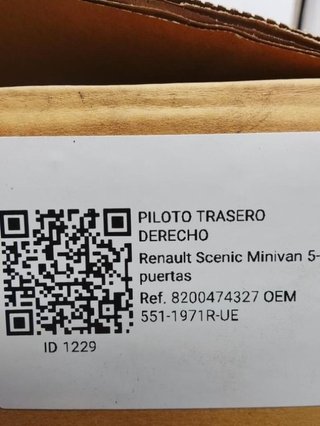 Renault 1229 551-1971r-ue piloto tras der scenic