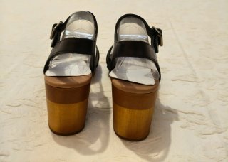 Sandalias UGG Tacón Negro Talla 37