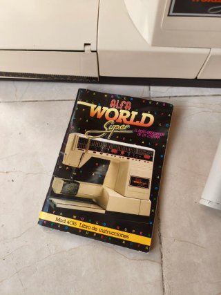 Máquina de coser Alfa World Super
