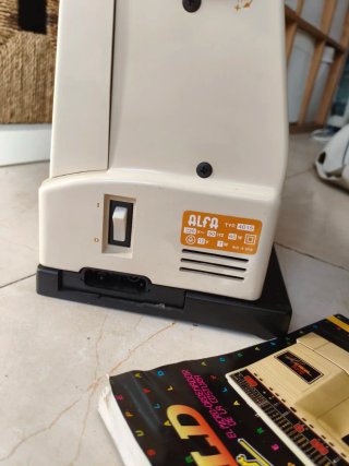 Máquina de coser Alfa World Super