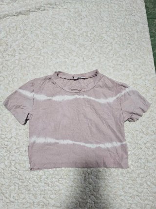 Camiseta Crop Top Tie Dye Rosa y Blanco