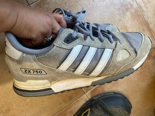 Adidas ZX 750 Hombre Talla 44.5 Gris