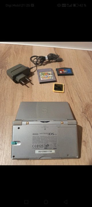 Nintendo DS Lite Plata + Accesorios
