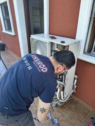 Instalador profesional de aires acondicionados