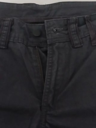 Pantalones grises de montaña