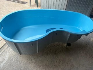 Piscina de fibra de poliéster.
