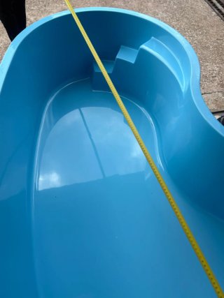 Piscina de fibra de poliéster.