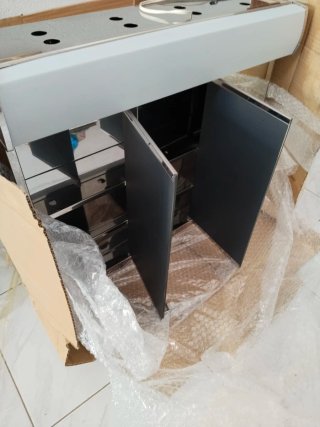 Armario de baño con espejo y luz tipo Romi Nuevo