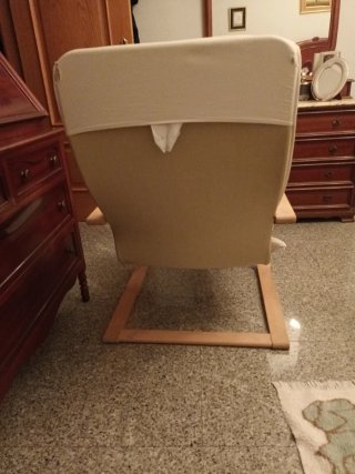 Sillón beige tela y madera