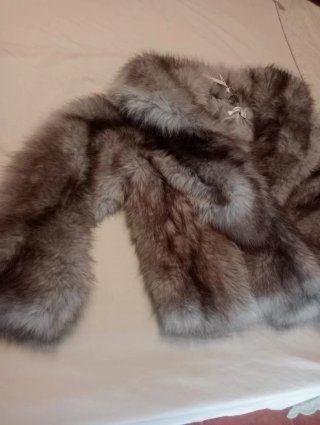 Abrigo de pelo gris talla única