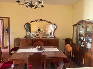 Comedor antiguo de madera