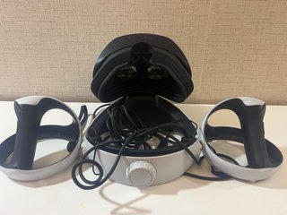 Playstation VR2 con mandos