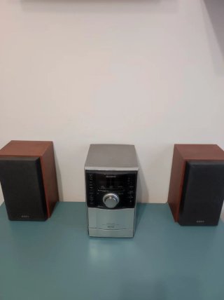 Equipo de música SONY CMT-EH10